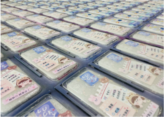  人均購買50只手機殼，工廠直供模式帶動“進貨式購物”熱潮